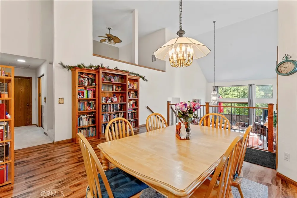 27528 Ashwood Lane Lake Arrowhead, CA 92352