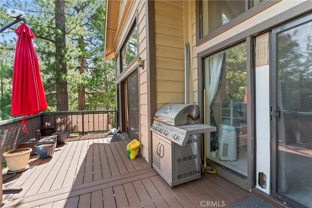 27528 Ashwood Lane Lake Arrowhead, CA 92352