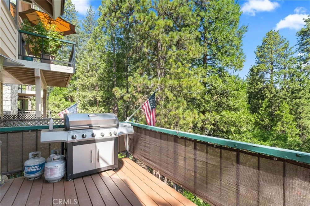 27528 Ashwood Lane Lake Arrowhead, CA 92352
