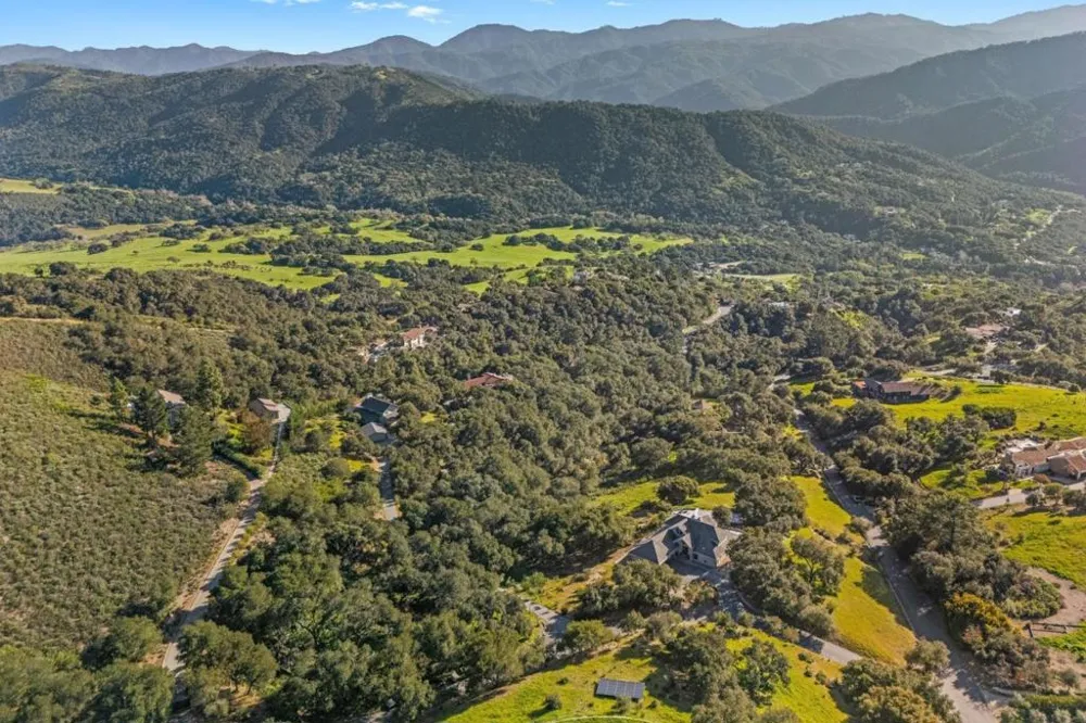 31485 Via Las Rosas Carmel Valley, CA 93924