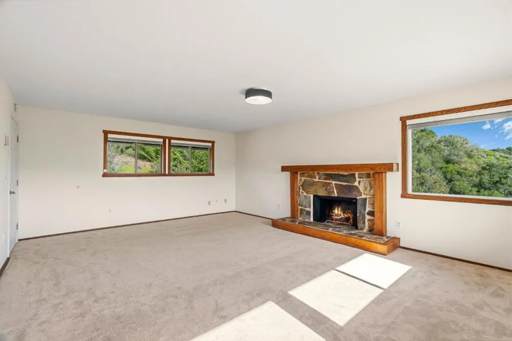 31485 Via Las Rosas Carmel Valley, CA 93924