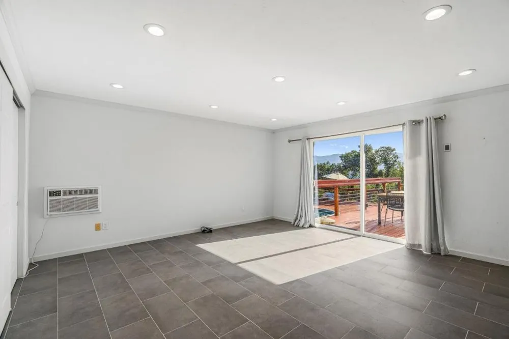 31485 Via Las Rosas Carmel Valley, CA 93924