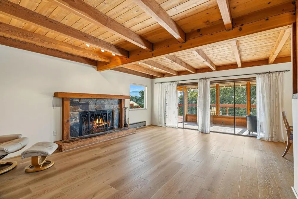 31485 Via Las Rosas Carmel Valley, CA 93924