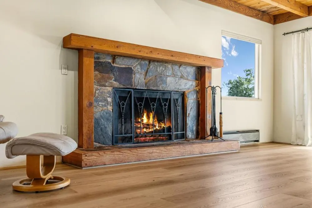 31485 Via Las Rosas Carmel Valley, CA 93924