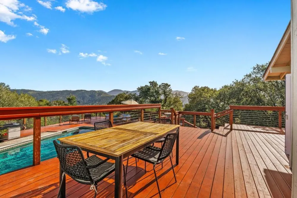 31485 Via Las Rosas Carmel Valley, CA 93924
