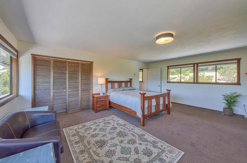 31485 Via Las Rosas Carmel Valley, CA 93924