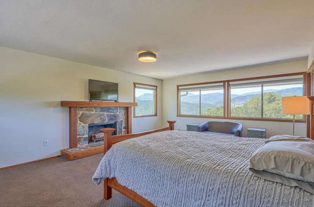 31485 Via Las Rosas Carmel Valley, CA 93924