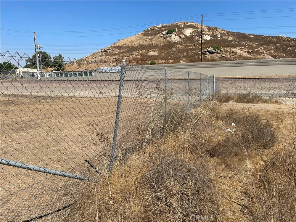 3425 Arlington Riverside, CA 92506
