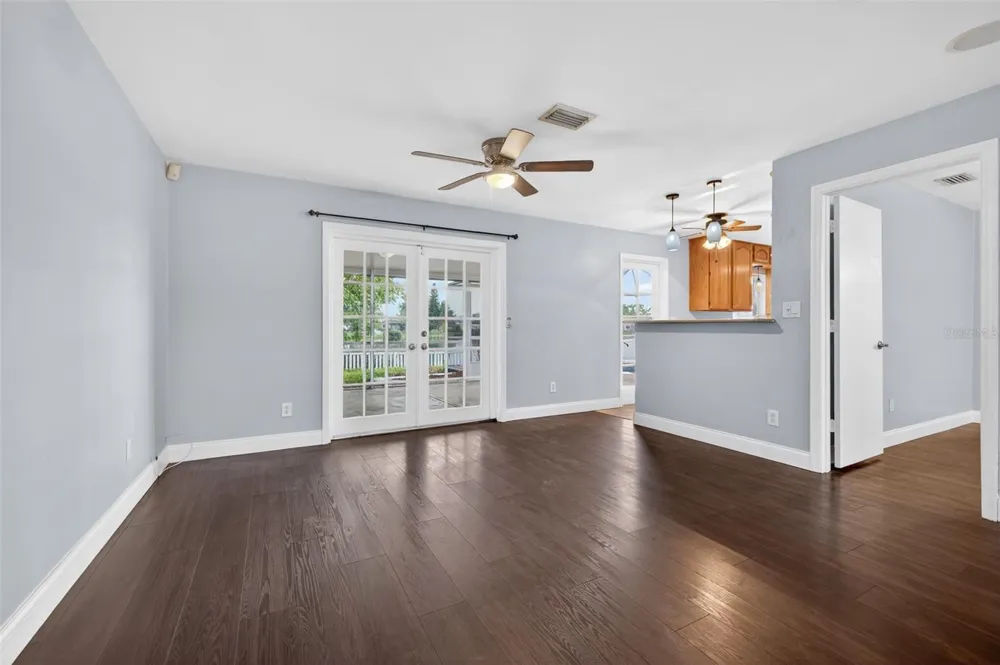 1414 85TH AVENUE St Petersburg, FL 33702
