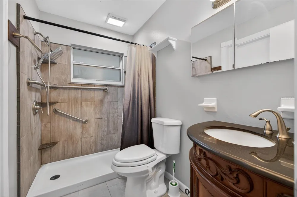 1414 85TH AVENUE St Petersburg, FL 33702