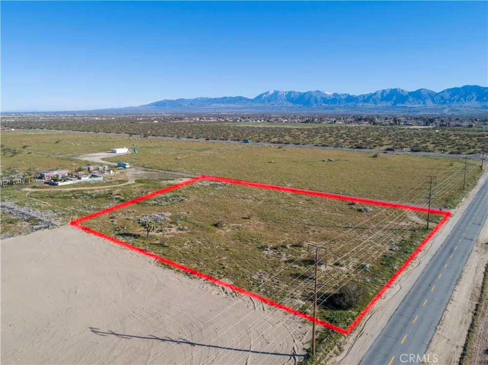 6 Sun Village, CA 93543
