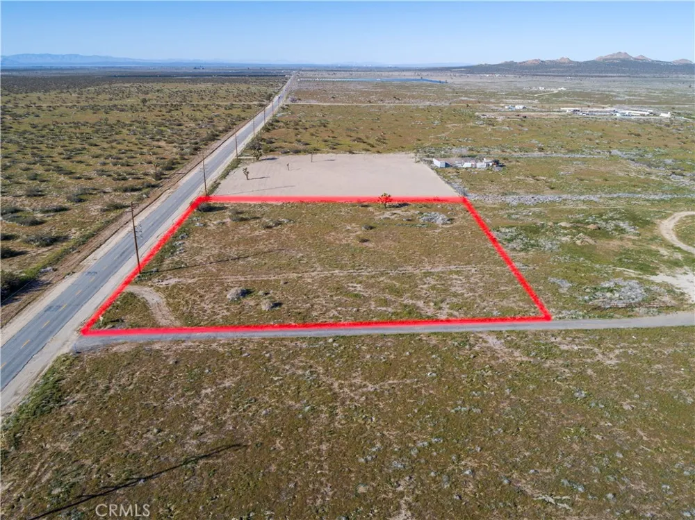 6 Sun Village, CA 93543
