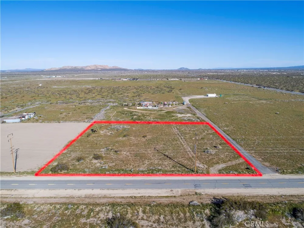 6 Sun Village, CA 93543