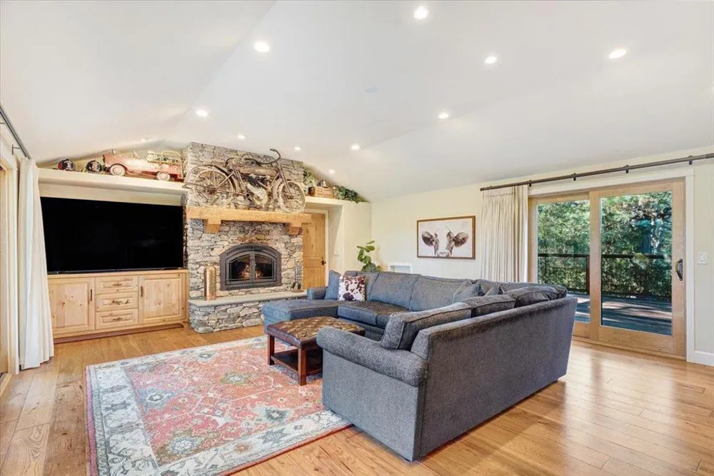 7409 Hihn Road Ben Lomond, CA 95005