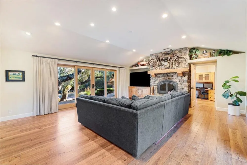 7409 Hihn Road Ben Lomond, CA 95005