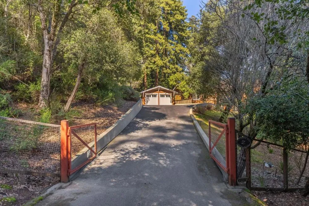 950 Espinosa Road Woodside, CA 94062