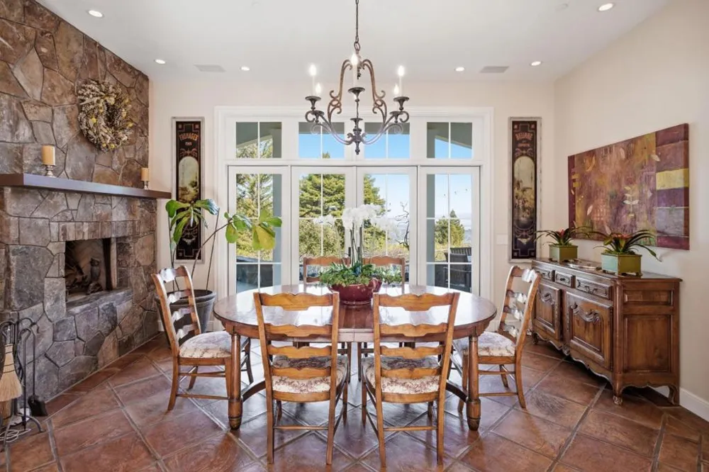 950 Espinosa Road Woodside, CA 94062