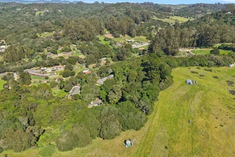 122 Strawberry Canyon Road Royal Oaks, CA 95076