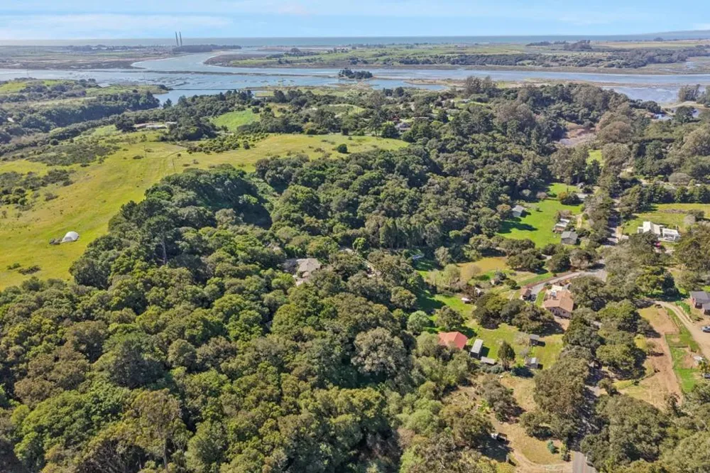 122 Strawberry Canyon Road Royal Oaks, CA 95076