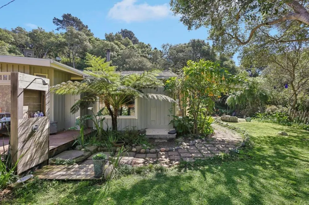 122 Strawberry Canyon Road Royal Oaks, CA 95076