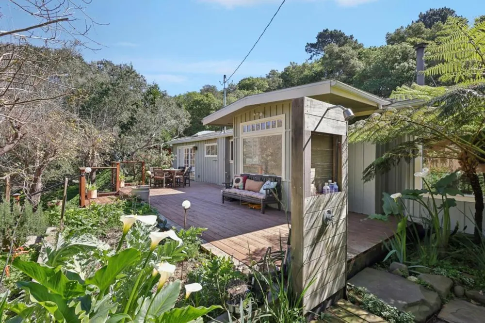 122 Strawberry Canyon Road Royal Oaks, CA 95076