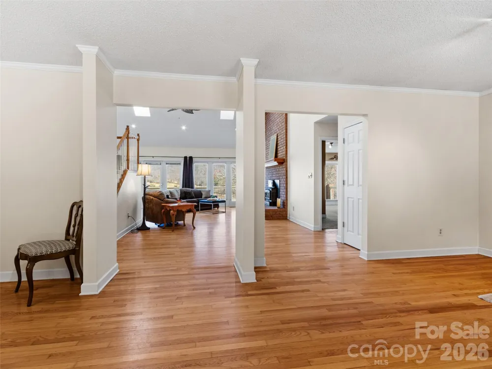 126 Hillcrest Drive Barnardsville, NC 28709