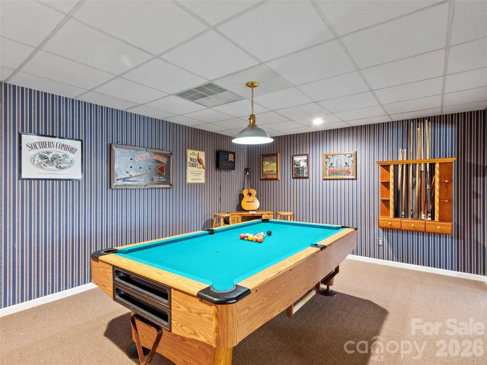 126 Hillcrest Drive Barnardsville, NC 28709