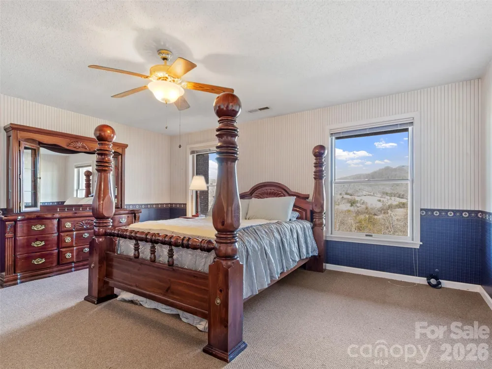 126 Hillcrest Drive Barnardsville, NC 28709