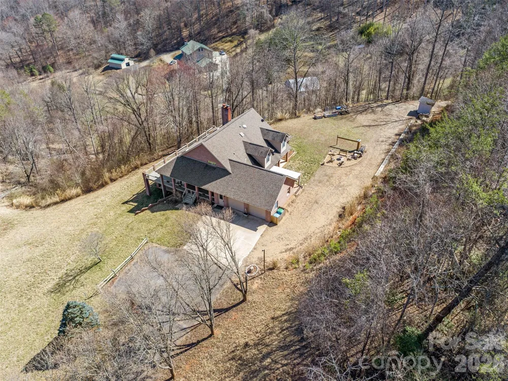 126 Hillcrest Drive Barnardsville, NC 28709
