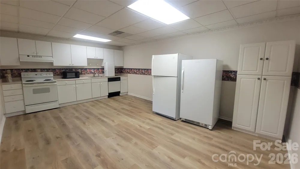 126 Hillcrest Drive Barnardsville, NC 28709