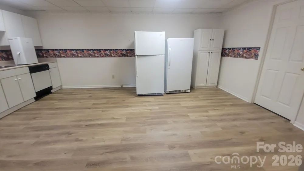 126 Hillcrest Drive Barnardsville, NC 28709