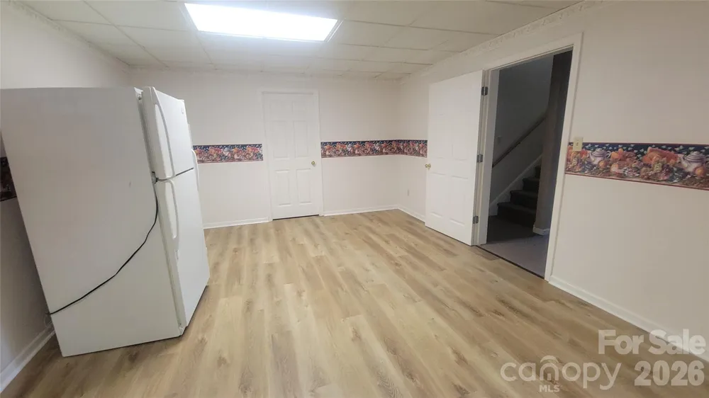 126 Hillcrest Drive Barnardsville, NC 28709