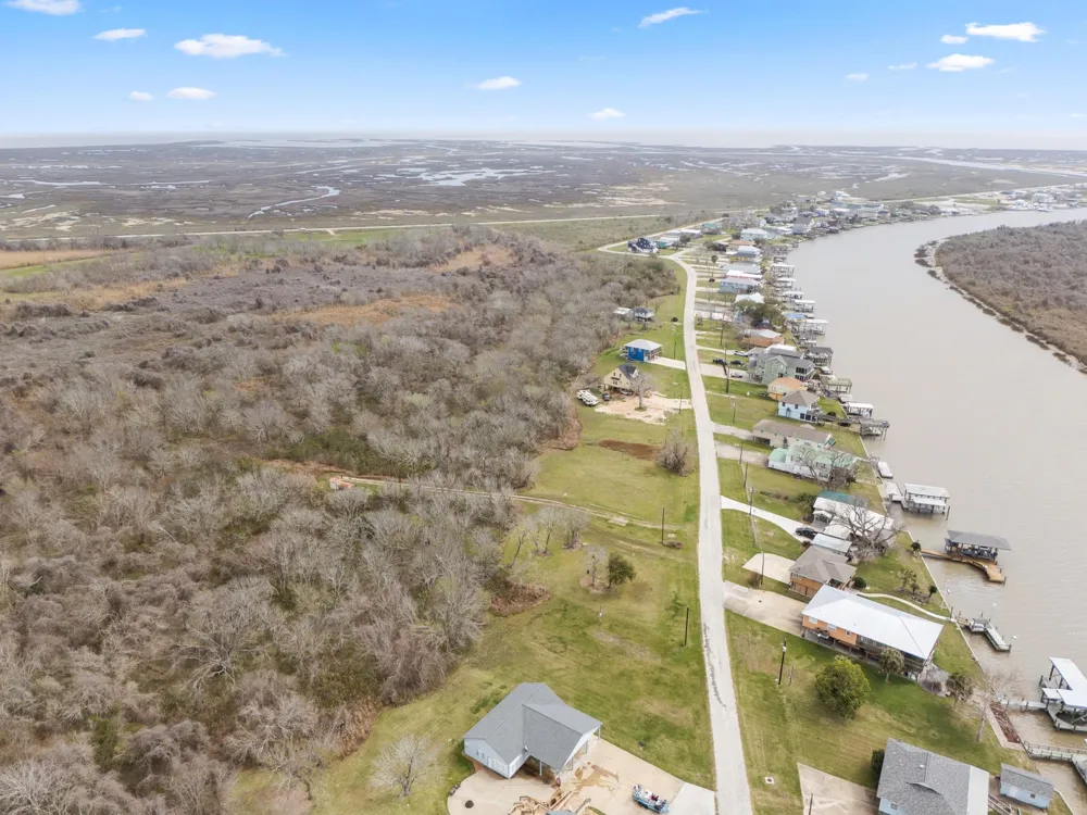 626 Cr 257 Matagorda, TX 77457