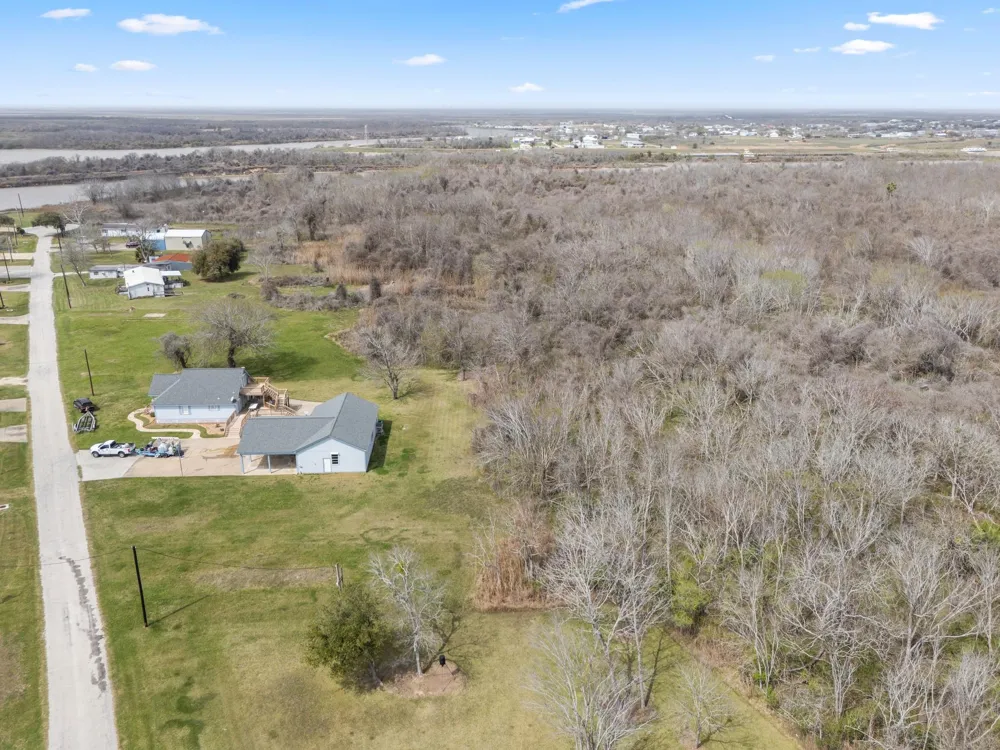 626 Cr 257 Matagorda, TX 77457