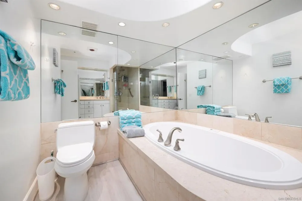 8263 Camino Del Oro #372 La Jolla, CA 92037