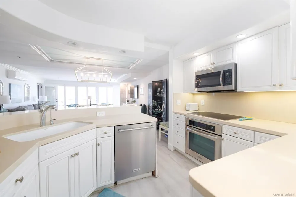 8263 Camino Del Oro #372 La Jolla, CA 92037