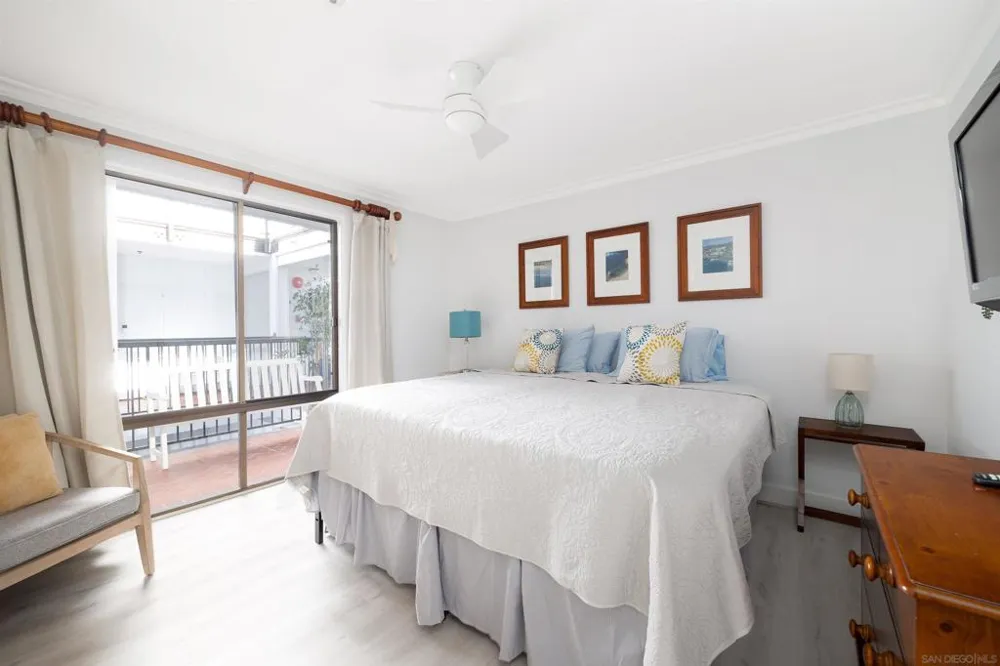 8263 Camino Del Oro #372 La Jolla, CA 92037