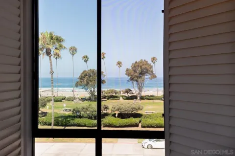 8263 Camino Del Oro #372