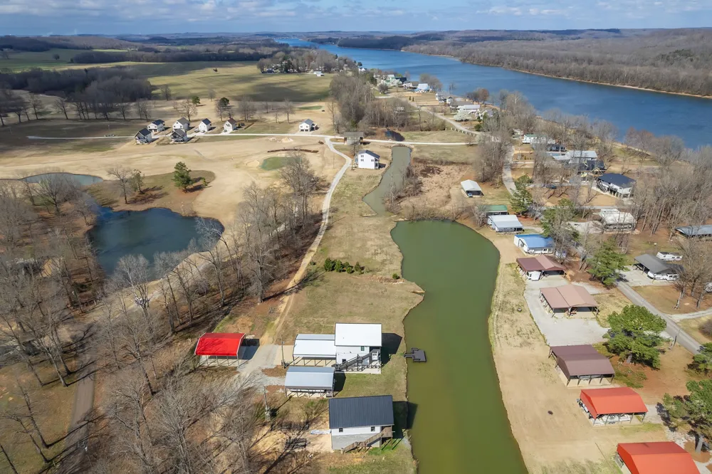 74 Blue Herring Dr Decaturville, TN 38329
