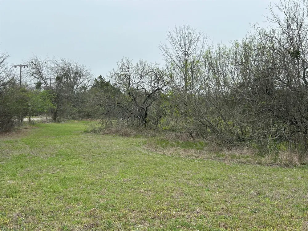 2 W Boundary Street Giddings, TX 78942