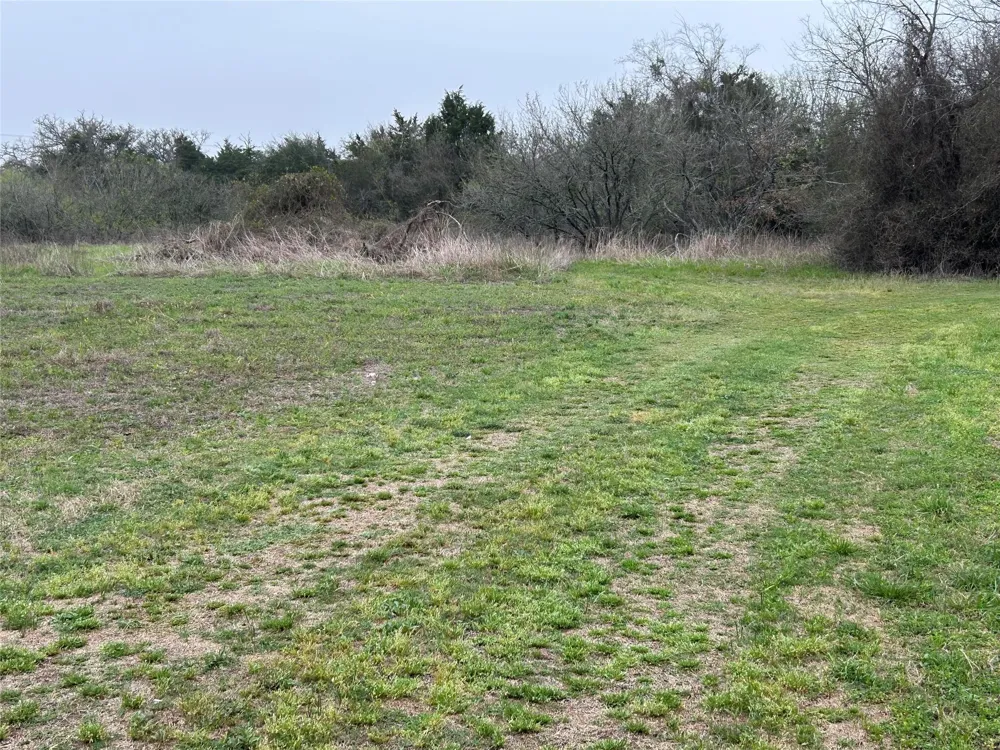 2 W Boundary Street Giddings, TX 78942