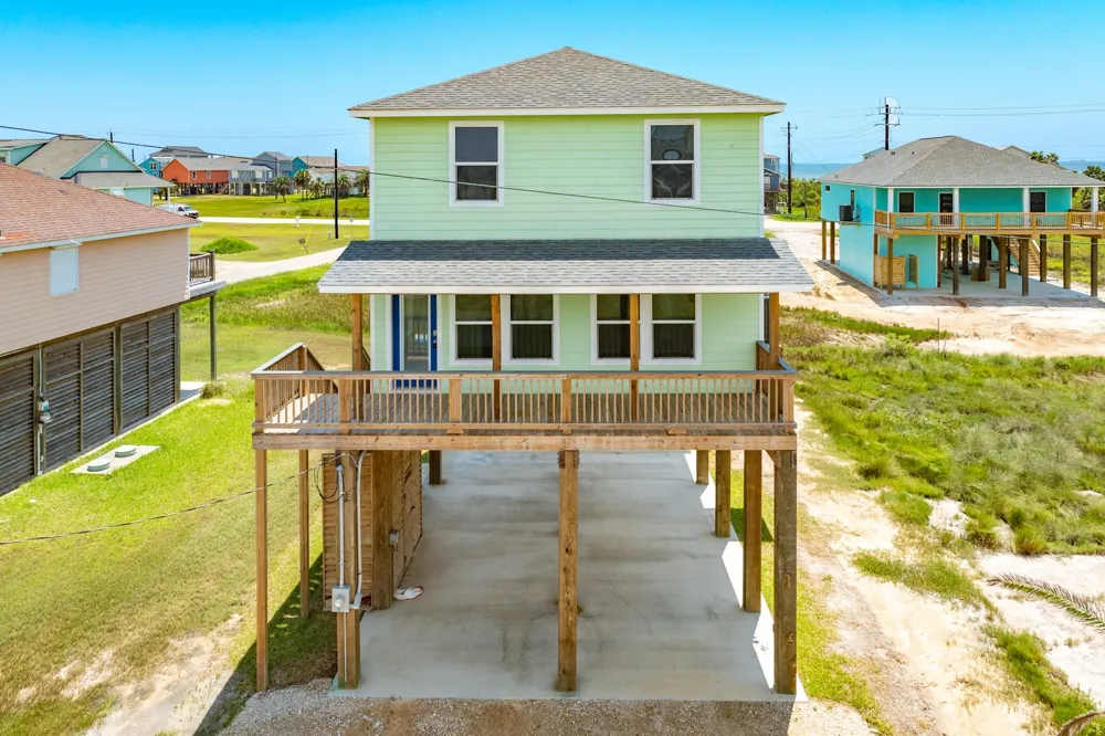 4726 Palm Street Freeport, TX 77541