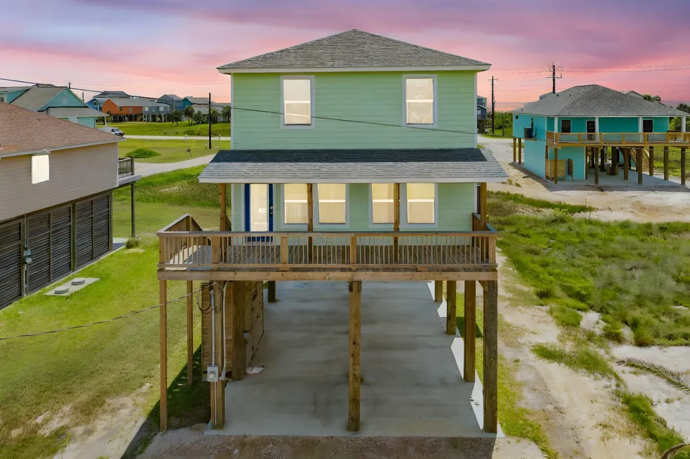 4726 Palm Street Freeport, TX 77541
