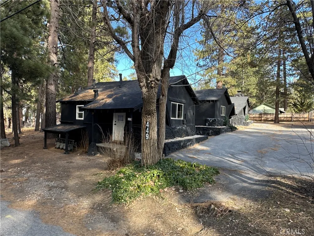 449 Georgia Big Bear Lake, CA 92315