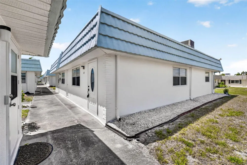 1801 BEDFORD LANE #27 Sun City Center, FL 33573