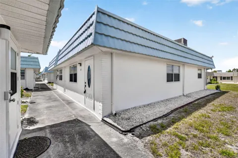 1801 BEDFORD LANE #27