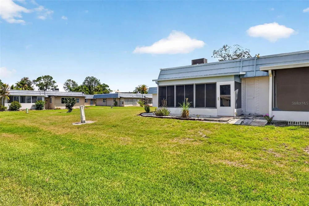 1801 BEDFORD LANE #27 Sun City Center, FL 33573