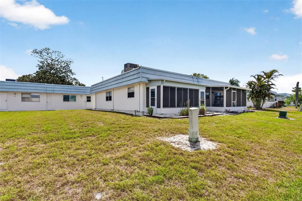 1801 BEDFORD LANE #27 Sun City Center, FL 33573