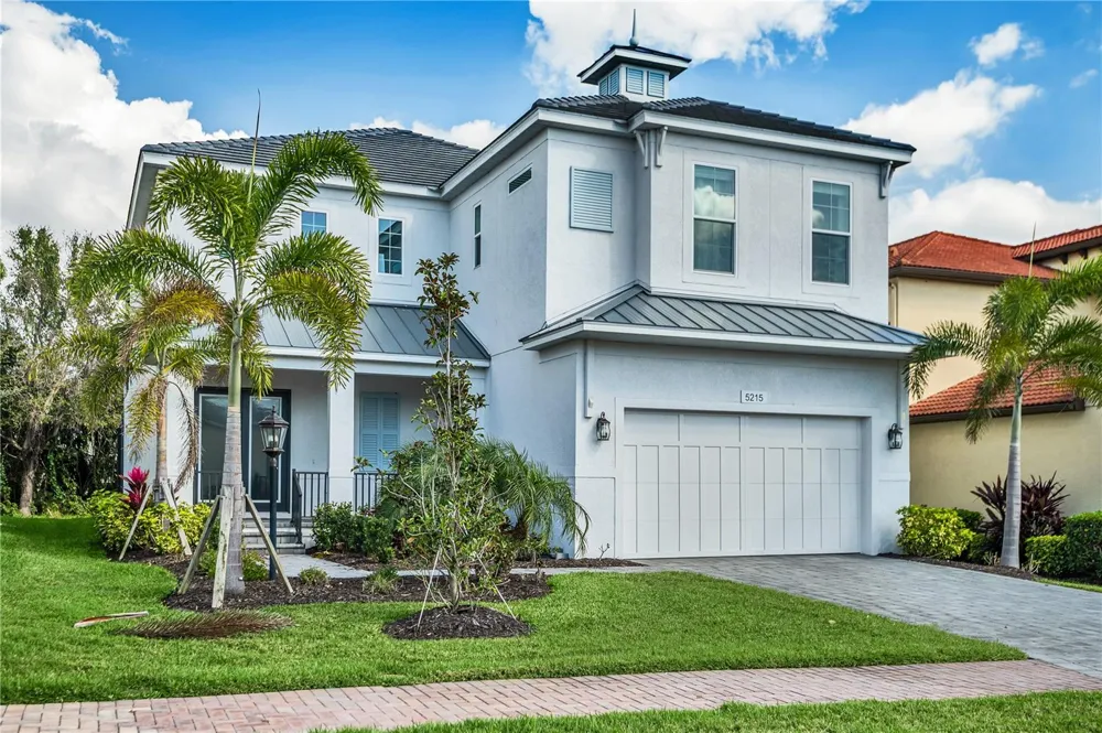 5215 TITLE ROW DRIVE Bradenton, FL 34210