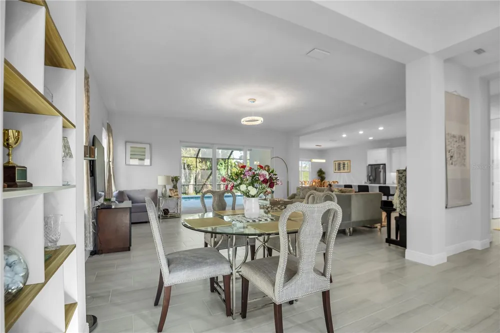 5215 TITLE ROW DRIVE Bradenton, FL 34210
